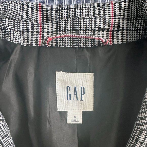 Checkered Blazer from Gap. Great Condition, size: 8. - Picture 3 of 3